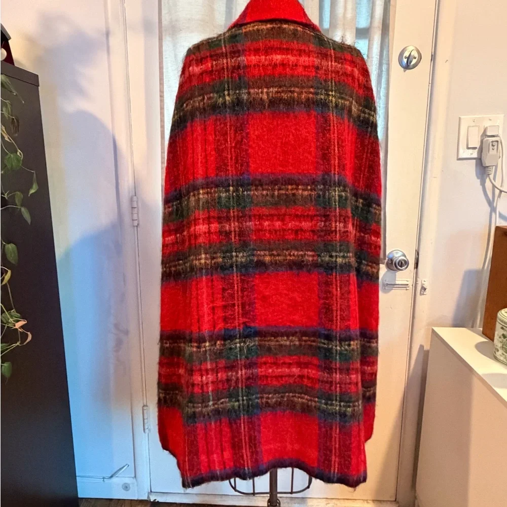 Vintage Red Plaid Women's Cape - Picture 3 of 9
